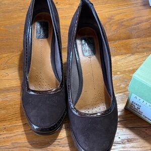 Clarks Artisan Dark Brown suede Women's Heels Diamond Twinkle 9.5
